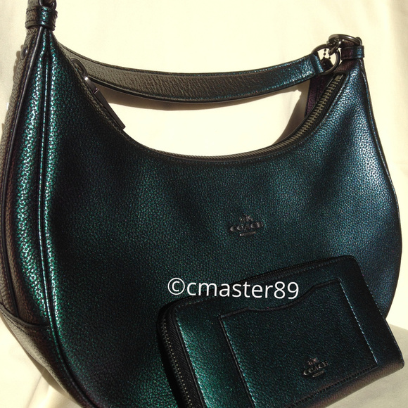 🔴SOLD🔴 Coach Hologram Pebbled Leather Wallet - Picture 7 of 8